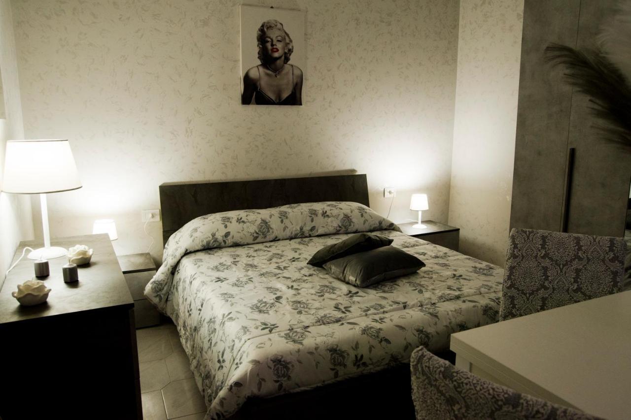 Mincasa Nel Cuore Di Napoli Extérieur photo